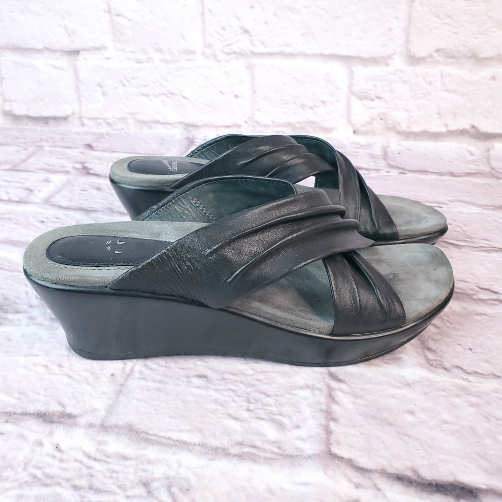 Dansko Avalon black leather slides euro 38 - Picture 2 of 8
